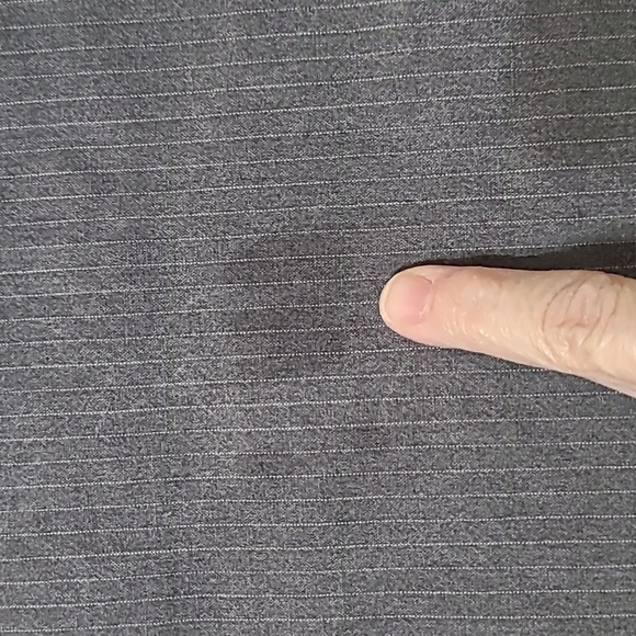 Gap women's gray pinstriped Wide-leg cuffed hem pants size 14 - Picture 3 of 7